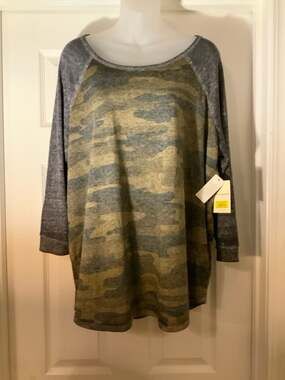 Lucky Brand Camo Raglan 3/4 Sleeve Top Women's XL NWT